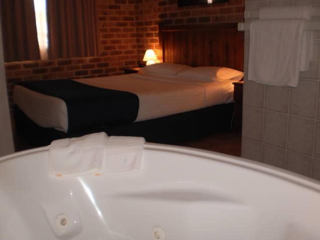 Lake Haven Motor Inn Gorokan Quarto foto